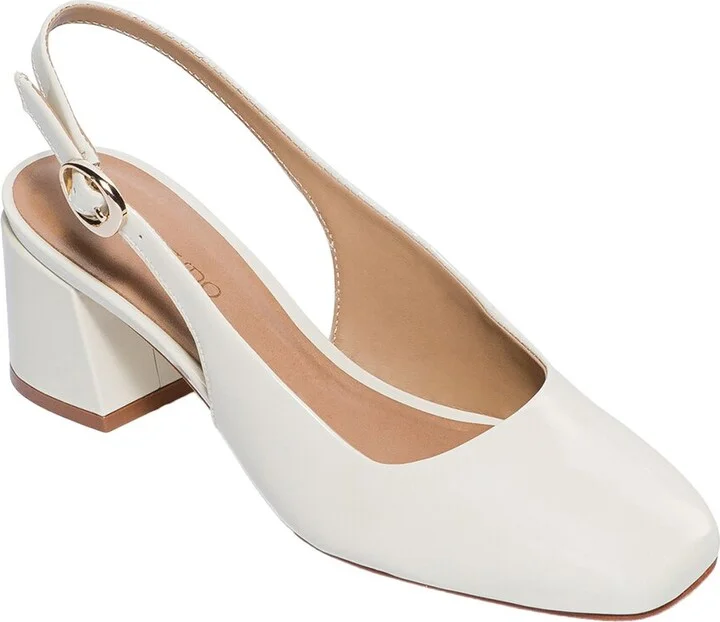 Bernardo Alexia Leather Pump