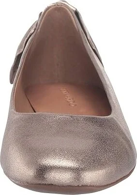 Bernardo Eloise Women's Shoes Platinum Distressed Leather : 8 M - Image 6