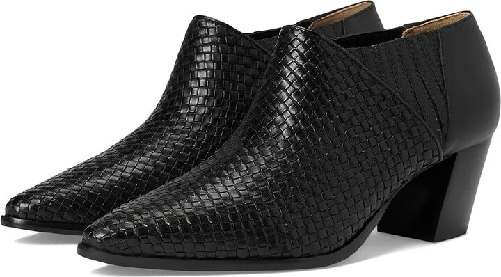 Bernardo Famous Women's Boots Black : 6 M, Leather