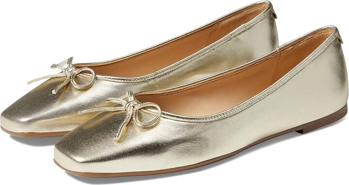 Bernardo Gwynn Women's Flat Shoes Champagne Nappa Mestico : 6 M, Leather