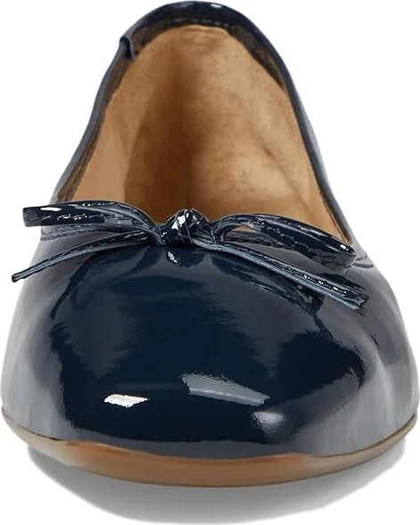Bernardo Gwynn Women's Flat Shoes Navy : 6.5 M, Leather - Image 2