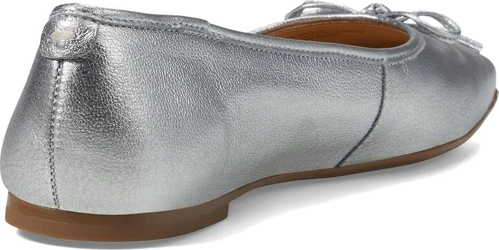 Bernardo Gwynn Women's Flat Shoes Silver Tumbled Leather : 6 M - Image 4
