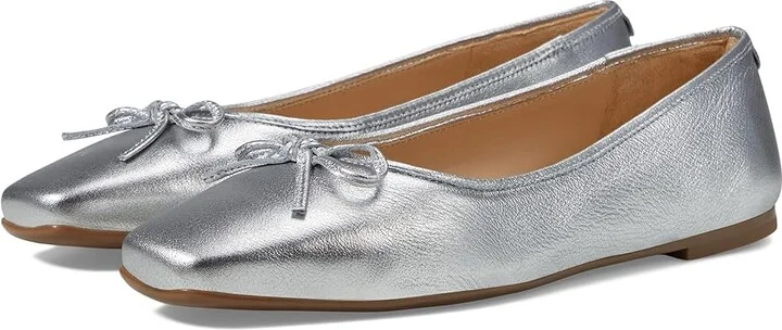 Bernardo Gwynn Women's Flat Shoes Silver Tumbled Leather : 6 M