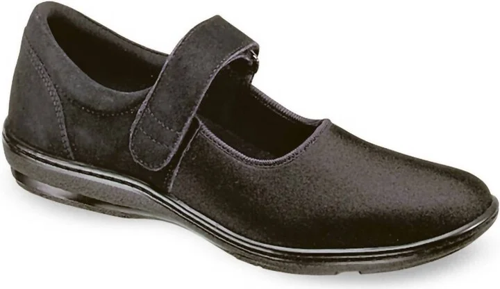 Berries Helen Mary Jane Shoes - Medium In Blackberry