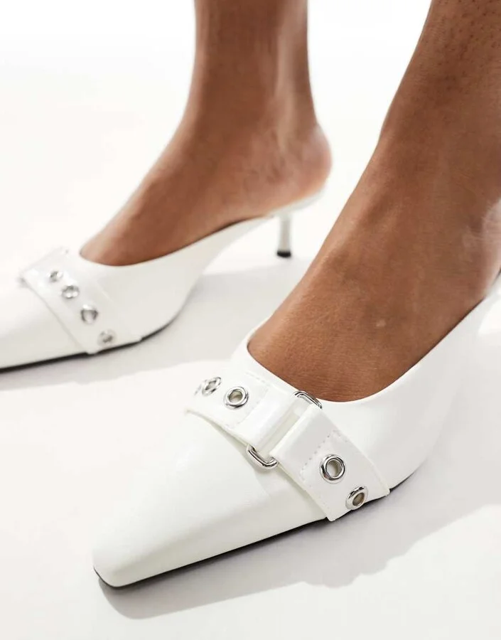 Bershka cut-away pointed heeled sandals in white - Image 2