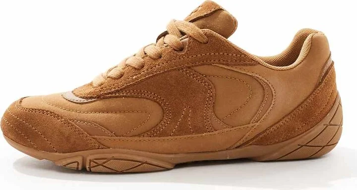 Bershka faux suede sneakers in light brown - Image 2