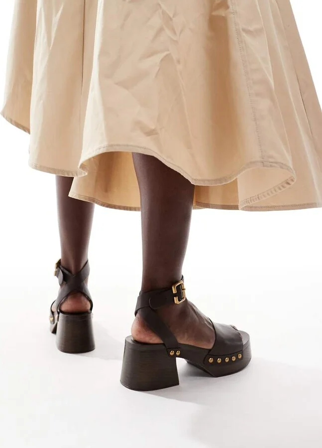Bershka studded clogs in brown - Image 2