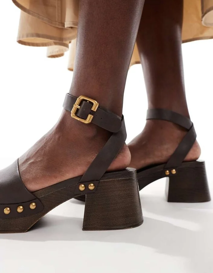 Bershka studded clogs in brown - Image 4