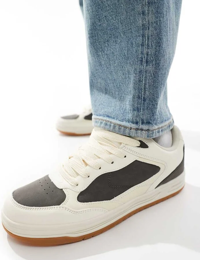 Bershka tonal panel sneakers in white - Image 2
