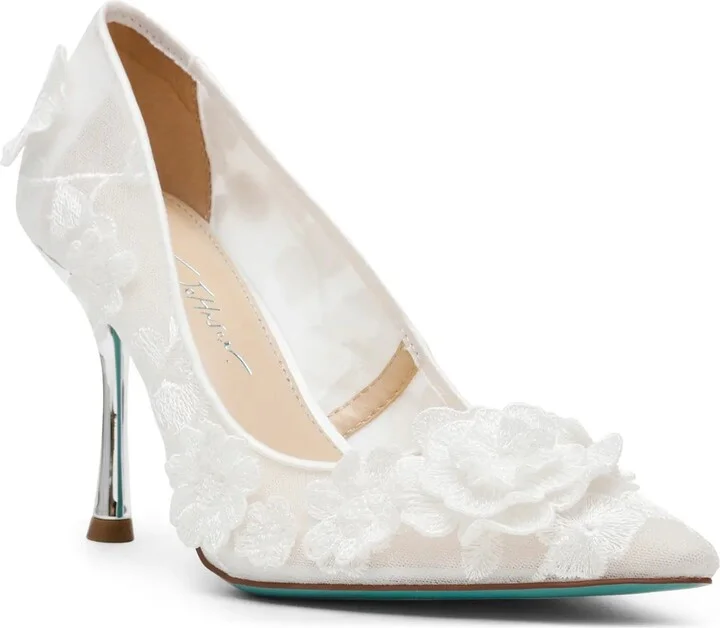 Betsey Johnson Aimey Pump