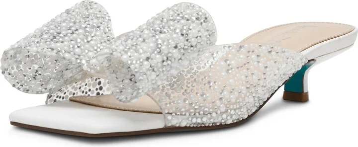 Betsey Johnson Women's Babe Pump
