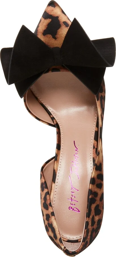 Betsey Johnson Women's Nobble Sculpted Bow Pumps - Image 8