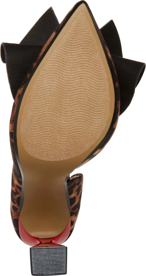 Betsey Johnson Women's Nobble Sculpted Bow Pumps - Image 9
