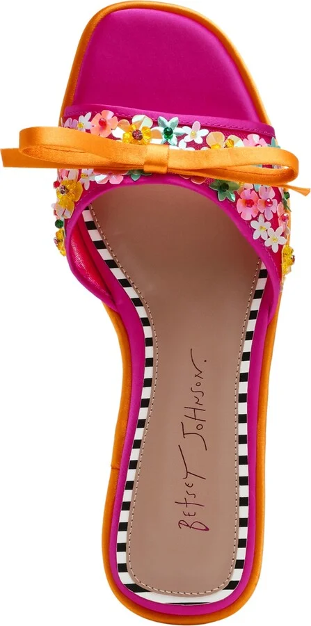 Betsey Johnson Women's Teasee Floral Slide Sandals - Image 8