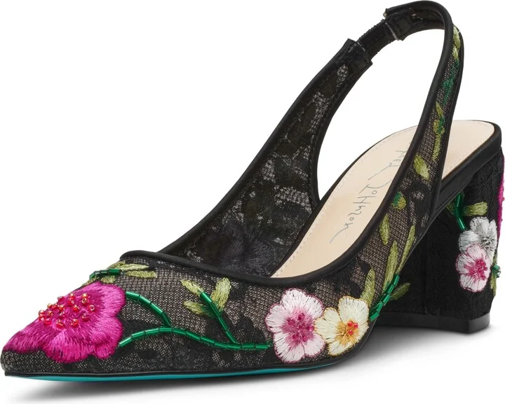 Betsey Women's Lira Pump