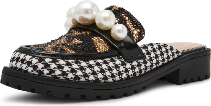 Betsey Women's Norah Loafer