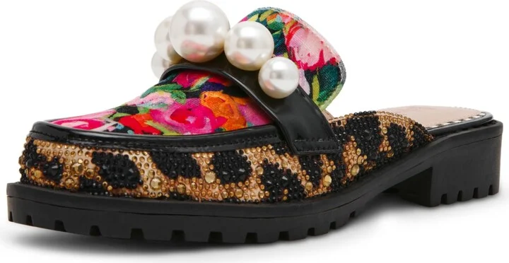 Betsey Women's Norah Loafer