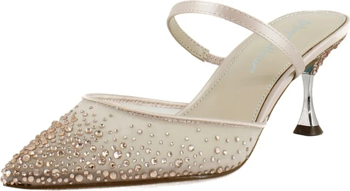 Betsey Women's Tomy Pump
