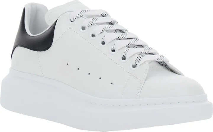 Black And White Low Top Sneakers With Logo Lettering On Tongue And Contrasting Heel In Leather Man - Image 2