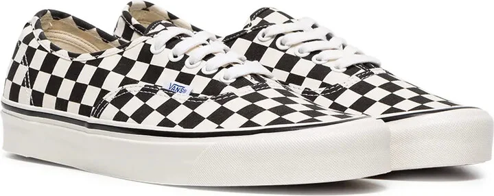 black and white UA Classic Lace-Up DX check cotton sneakers - Image 3