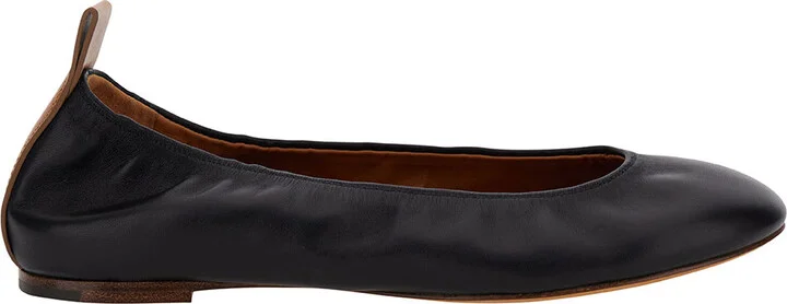 Black Ballet Flats In Leather Woman
