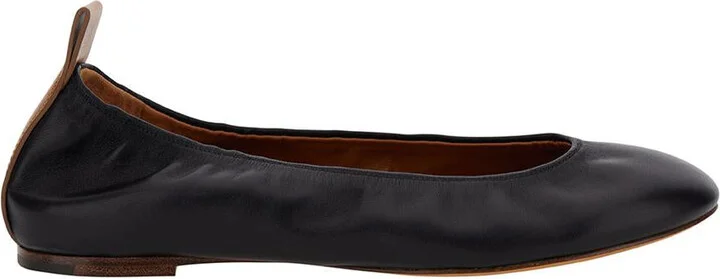 Black Ballet Flats In Leather Woman
