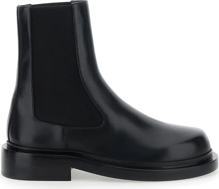 Black Boots With Elastic Side Pannels In Leather Woman