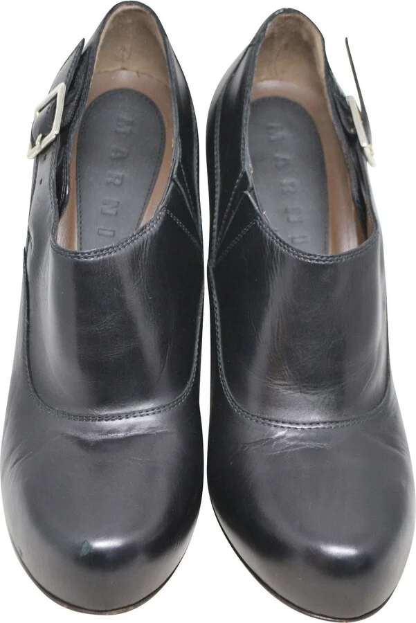 Black Buckled Low Cut Round-Toe Heel Booties