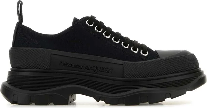 BLACKBLACK