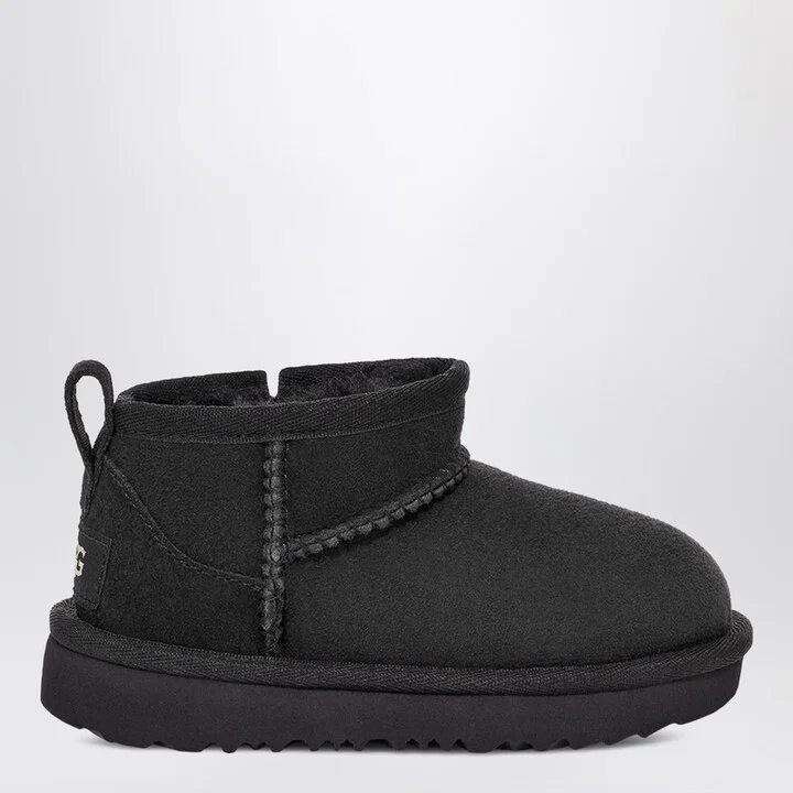 Black Classic Ultra Mini boot with zip