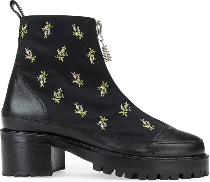 Black Exclusive Embroidered Chris Boots