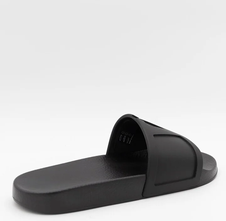 Black Flats - Image 2