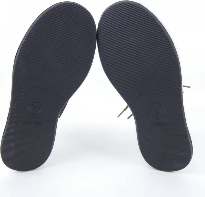 Black Gray Sneakers (Pre-Owned) - Image 4