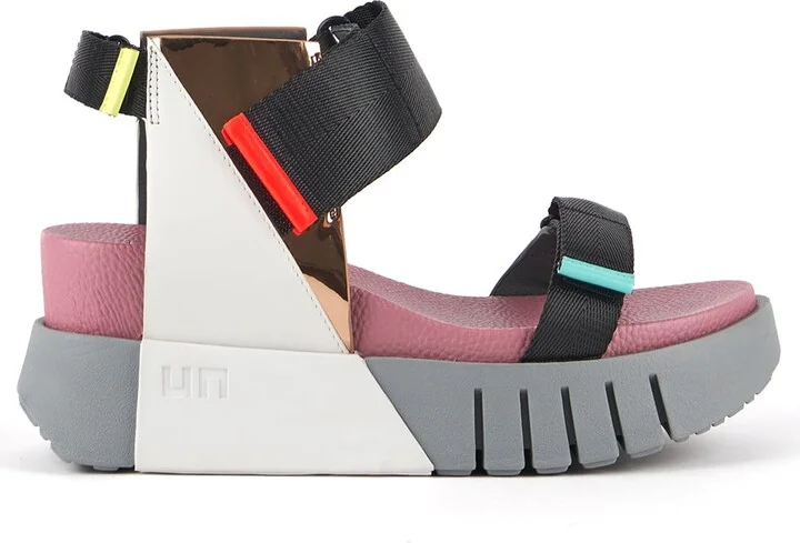 Black / Grey / Pink Delta Run - Timeless Mix