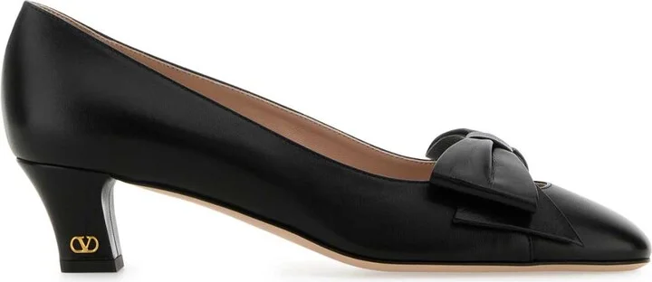Black Leather Bowow Pumps