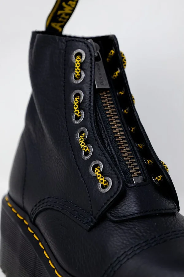 Black Leather Women's Boot - Image 3