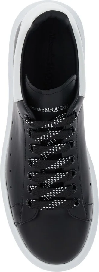 Black Low Top Sneakers With Chunky Sole And Contrasting Heel In Leather Man - Image 3