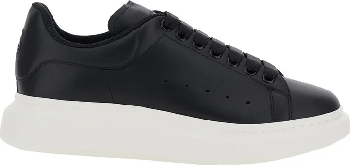 Black Low Top Sneakers With Chunky Sole In Leather Man