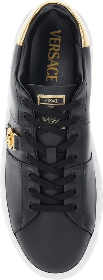 Black Low Top Sneakers With Contrasting Heel With Logo Lettering And Medusa Plaque In Tech Fabric Man - Image 3