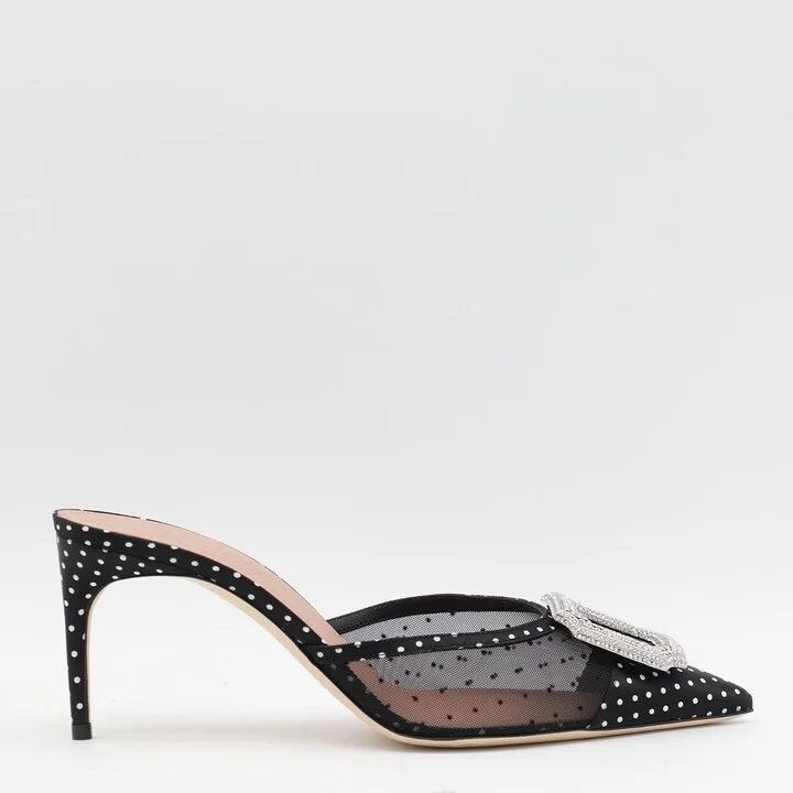 Black Pumps