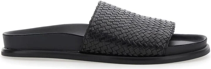 Black Sandals With Braided Design In Leather Woman