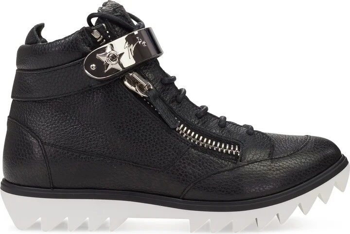 Black/Silver Sneaker With Metal Bar Sneakers