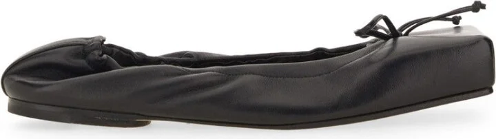 Black Square-Toe Shoes With Gathered Upper