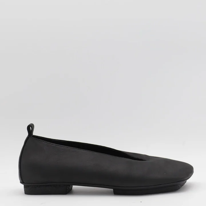 Black Stone Ballet Flats