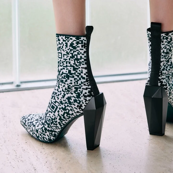 Black / White Gem Sock Hi - Qr - Image 2