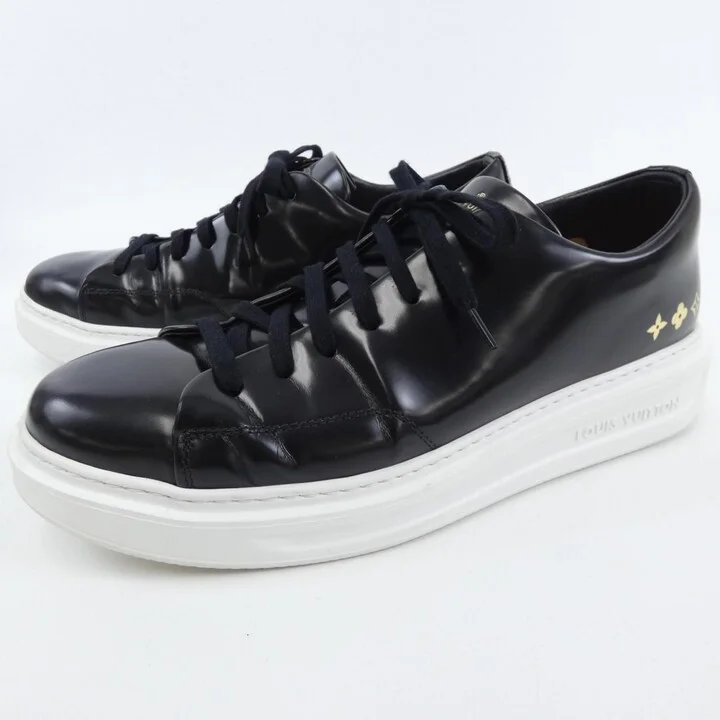 Black White Sneakers (Pre-Owned) - Image 3