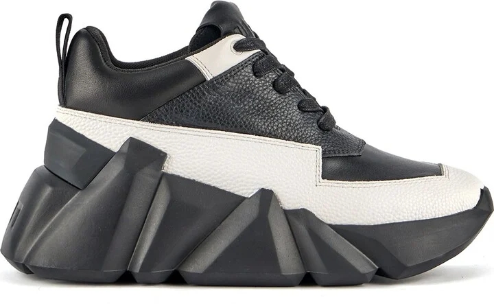 Black / White Space Kick Max - Mono Iii