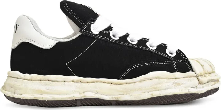 Blakey trainers
