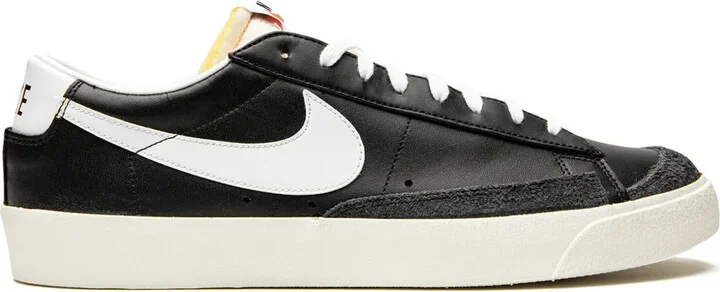 Blazer Low '77 Vintage "Black/Sail" sneakers