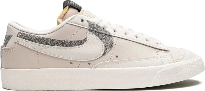 Blazer Low "Shadow Halloween" sneakers